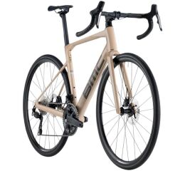 silniční kolo BMC Roadmachine ONE