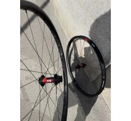 Zapletená kola Reserve RSV 28 XC 29" | DT 240 110 XD CL