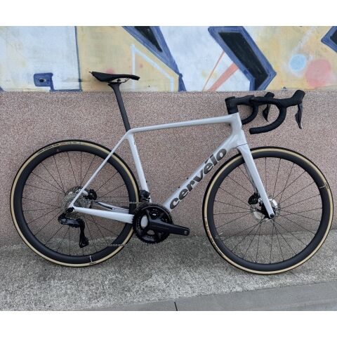 Silniční kolo Cervélo R5 Ultegra DI2 Permafrost