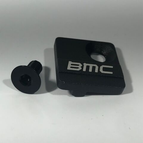 Náhradní díl BMC Krytka po demontáži přesmykače