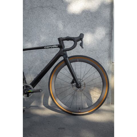 testovací gravel kolo Cervélo Aspero-5 Force XPLR eTap AXS 1